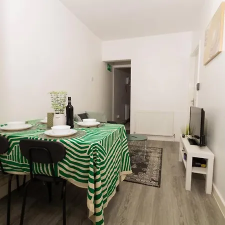 5 - Refurbished In A Shared House Apartment Sheffield