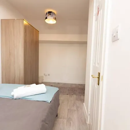 5 - Refurbished In A Shared House Sheffield